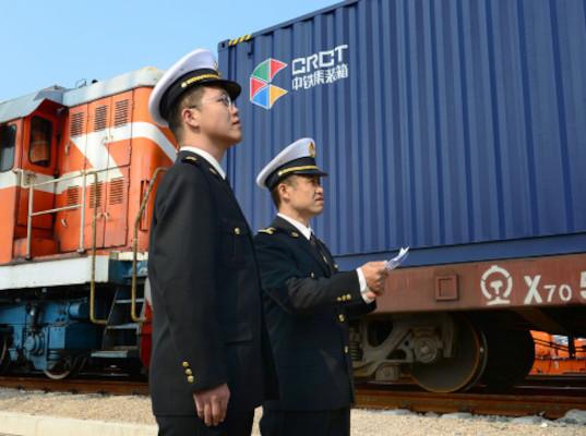 Проездом: модернизация железной дороги из Казахстана в Китай поможет российскому импорту