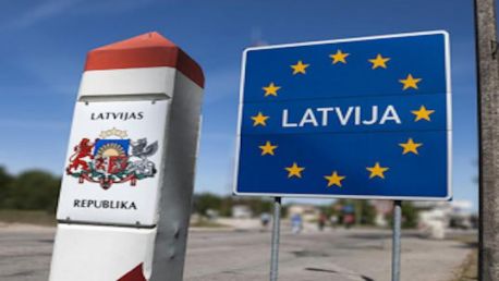 Латвия закроет один из двух автомобильных КПП на границе с Белоруссией